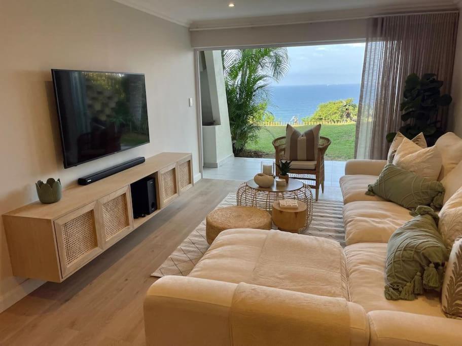 Luxurious 3 Bedroom With Amazing Views Apartment