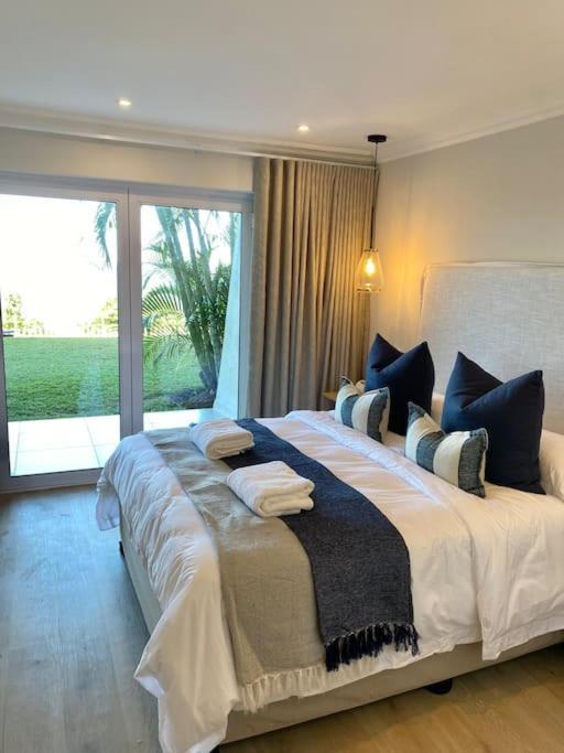 Luxurious 3 Bedroom With Amazing Views Apartment Umdloti